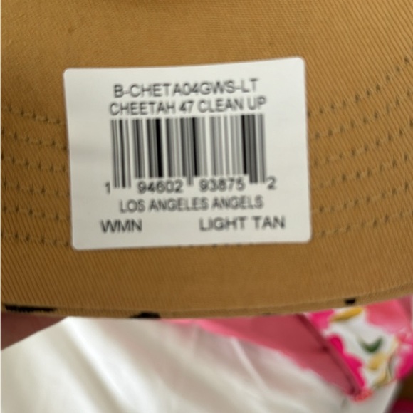 Angels hat - Picture 2 of 2